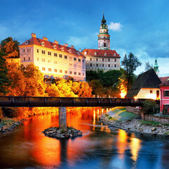 Poster - Czech republic - Old town of Cesky Krumlov at night with Vltava river