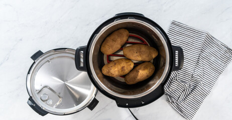 Wall Mural - Pressure Cooker Baked Potatoes