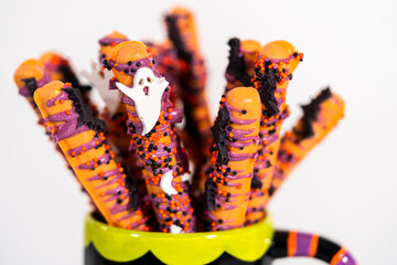 Poster - Halloween chocolate-covered pretzel rods