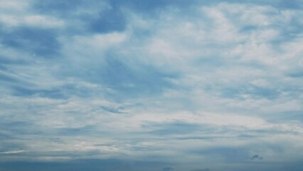 Wall Mural - Time lapse of cloudy sky at overcast