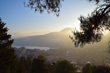 Wall Mural - sunrise over the lake