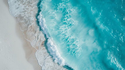 Poster - The crystal clear turquoise water of the ocean