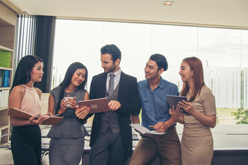 Poster - Multi Ethnics Teamwork Collaboration Team Meeting Communication concept in Business people Working Together Conference Room. Diversity Partner Business Meeting brainstorming together Businessman Team