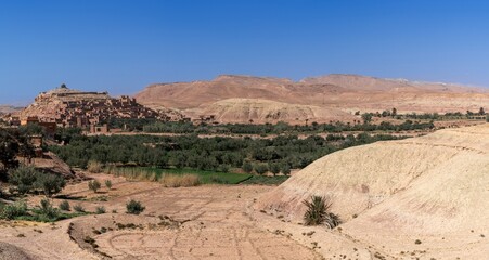 Canvas Print - panorama landscape of Ait Benhaddou village in the Moroccan desert