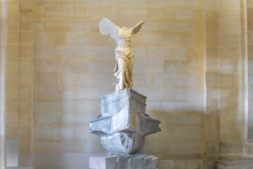 Wall Mural - Winged Victory of Samothrace