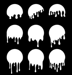 Wall Mural - Set of drip circle labels. Paint drip stickers. White paint liquid. White inkblot