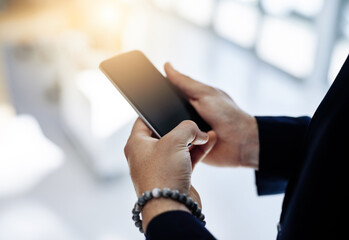 Aufkleber - Man, phone and hands typing in office for communication, networking and information of profit report. Male person, mobile and scroll for email, research and investment of digital finance notification
