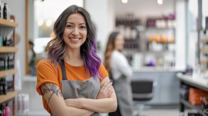 Poster - The smiling hairdresser with tattoo