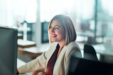 Poster - Computer, smile and business woman in office for budget planning, research and reading email. Pc, financial consultant and information on internet for networking or work on investment project online