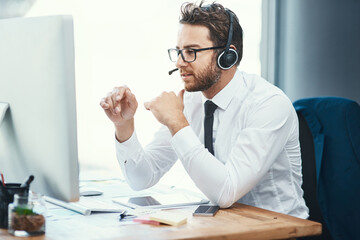 Aufkleber - Business, man and call center with headset on pc, help desk and customer service or online advice. Tech support, sales and network connection with microphone for communication, agent and consultation