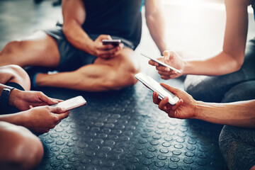 Fototapete - People, hands and calendar with phone for fitness schedule, workout or data sync at gym. Closeup of group on mobile smartphone or networking for training day, exercise routine or date at health club