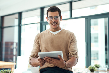 Fototapete - Portrait, tablet and happy business man in office for research, email or info online in startup. Face, graphic designer and creative professional entrepreneur in glasses to work on project in Brazil