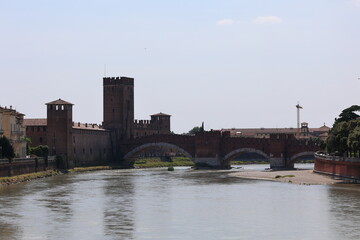 Sticker - Blick in die Historische Altstadt von Verona in Italien	