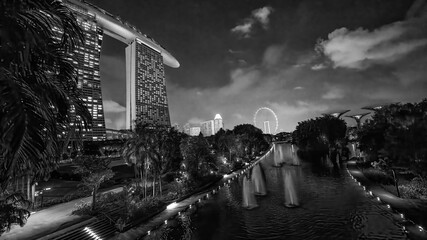 Canvas Print - Gardens by the Bay nature park at night, Singapore