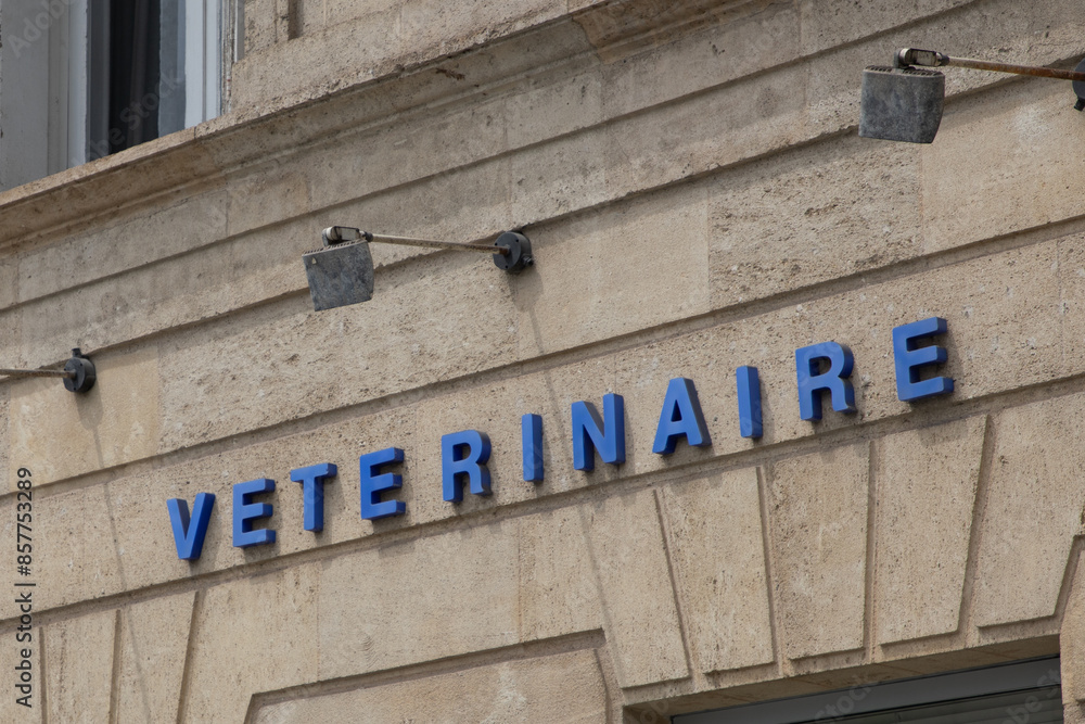 Veterinaire Doctor Animal Veterinary Logo Sign Building Wall And Brand 