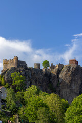 Canvas Print - Chateau d'Arlempdes with old town Arlempdes, Haute-Loire, France