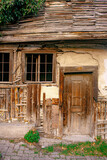 Fototapeta Pokój dzieciecy - Door and other details of an old house in Bolu, Türkiye. Photograph.