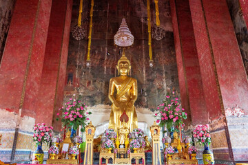 One landmark of Wat Kanlayanamit Woramahaviharn in Bangkok, Thailand. A place everyone in every religion can visit.