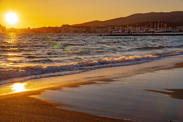 Wall Mural - sunset at the beach