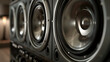 © Augusto - サブウーファーコーンによる深い低音を放射するオーディオ体験の向上