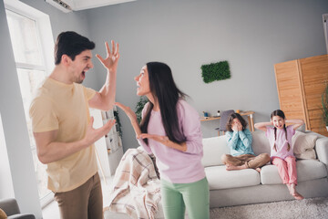 Poster - Photo of upset depressed children wear casual outfits afraid parents screaming indoors room home house