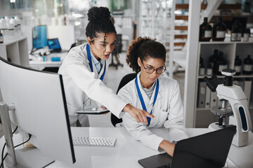 Aufkleber - Women, technology and research in laboratory for teamwork, analysis and innovation or experiment. Collaboration, point and science in hospital for support, advice or career in medical or health care