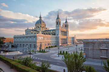 Canvas Print - Almudena Cathedral in Madrid, Spain