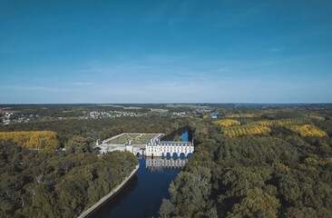 Wall Mural - A royal reflection in the loire valley