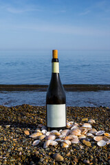 Canvas Print - Wine by the sea