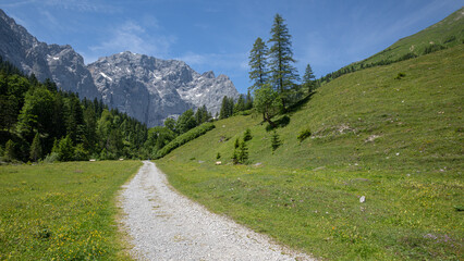 Weg ins Gebirge