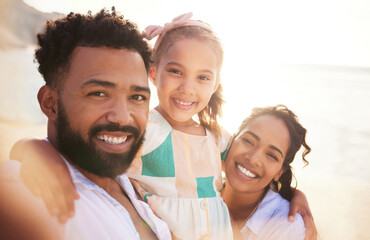 Canvas Print - Family, portrait and beach selfie with smile, happiness and travel holiday with girl or parents on weekend break. Sunshine, sea memory and capture picture with love, support and nature with people