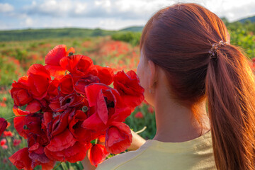 Canvas Print - girl in poppy field