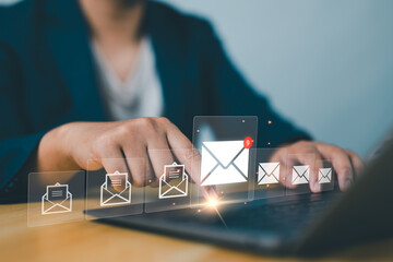 Fototapete - New email notification concept for business e-mail communication and digital marketing. Inbox, receiving electronic message alert. Business people, email in virtual screen. Internet technology.