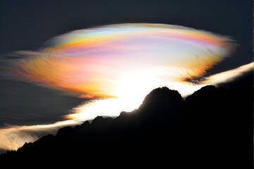 A rare sight: iridescent clouds. Diffraction can make clouds shine with colours 