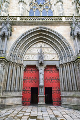 Wall Mural - Vannes, the cathedral, the main entry