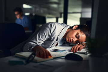 Canvas Print - Woman, sleeping and dark or office for business, statistical analyst and resting in night workplace. Tired, exhausted and overtime for compliance or audit preparation, professional and eyes closed