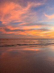 Wall Mural - ocean sunset on the beach in florida with colorful skies.