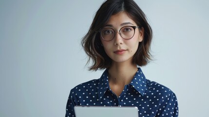 Wall Mural - The woman in glasses