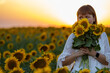 © Олег Мальшаков - Beautiful young girl in a white dress in sunflowers