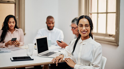 Aufkleber - Portrait, business woman and laptop for collaboration with colleagues, team and meeting in office. Female person, smile and tech as web designer, employee and mockup space for brief or presentation