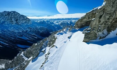 Poster - Snowy Mountain Range Landscape