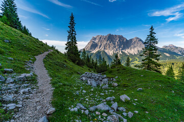 Panoramic mountain tour in Ehrwald via the Tajatorl to the Drachensee and Seebensee lakes