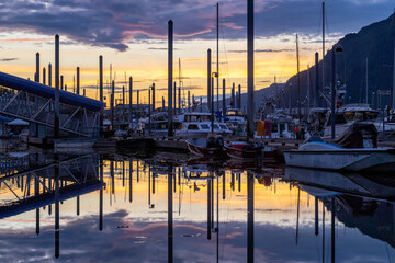 Wall Mural - sunset at the marina