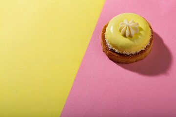 Canvas Print - Cute sweet delicious cupcake on desk