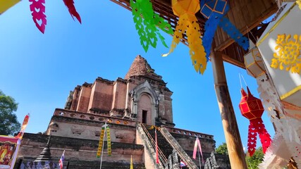Wall Mural - Wat Chedi Luang is a Buddhist temple in the historic center of Chiang Mai, Thailand.