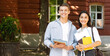 © Prostock-studio - College Friends Standing Outdoors Near Campus Having Break After Classes, Looking At Camera And Smiling, Free Space