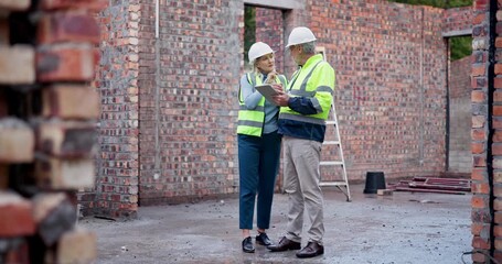 Canvas Print - Tablet, research or people planning in construction site for building architecture or engineering inspection. Teamwork, developer or builder with outdoor maintenance tutorial, steps or contractor