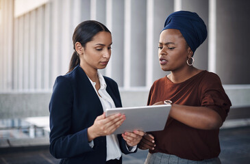 Canvas Print - Talking, teamwork or business women on tablet in office for planning, review and company feedback. Media planner, balcony or manager in agency for networking online, social network update or news