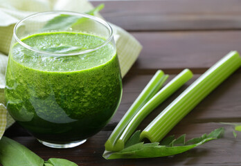 Poster - green celery spinach smoothie healthy eating