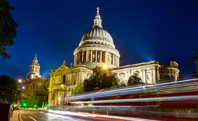 Wall Mural - St. Paul's cathedral at night, London, UK